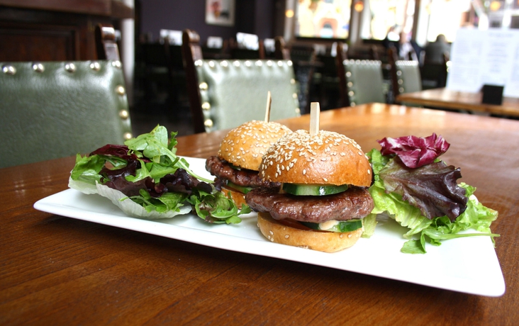 Imagen del bar/restaurante del Hotel The Clerk and Well Pub and Rooms. Foto 2