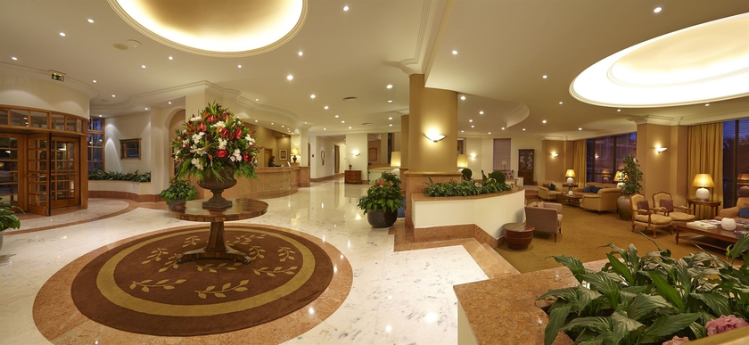 Imagen de los interiores del Hotel The Cliff Bay. Foto 14