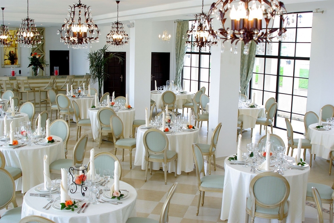 Imagen de los interiores del Hotel The Cliff Beach and Spa. Foto 8