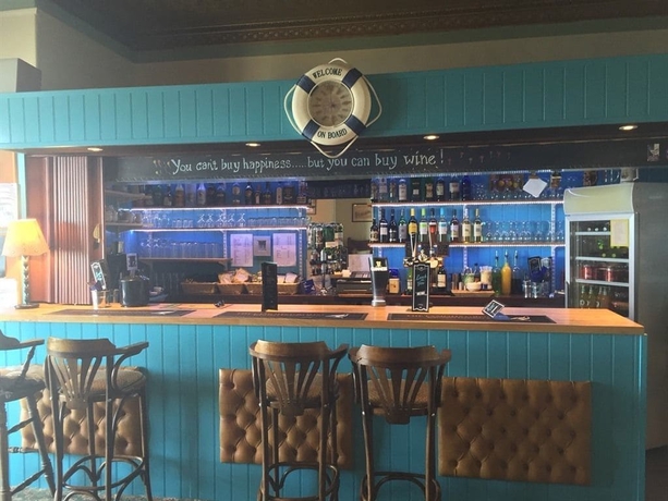 Imagen del bar/restaurante del Hotel The Cliff Hall. Foto 9