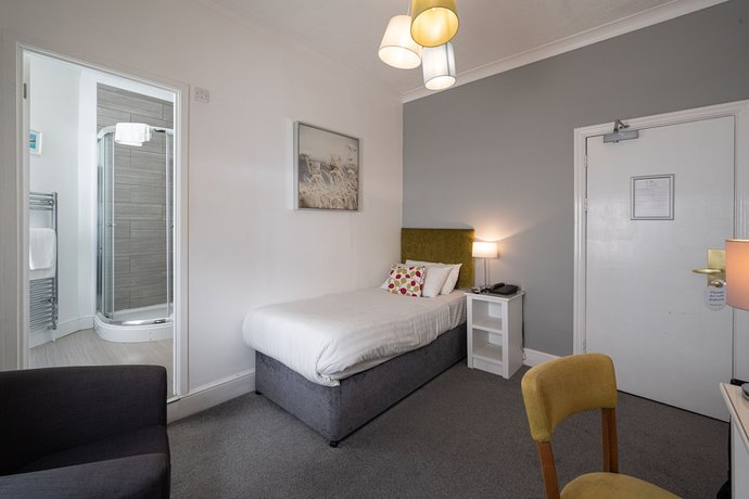 Imagen de la habitación del Hotel The Cliff Hotel And Spa. Foto 10