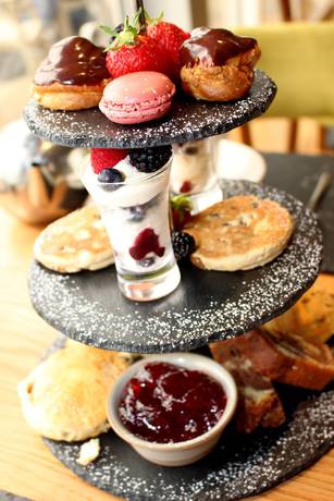 Imagen del bar/restaurante del Hotel The Cliff Hotel And Spa. Foto 8