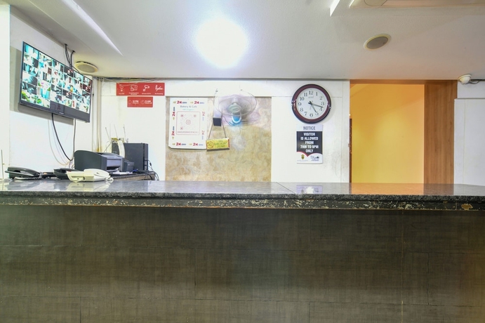 Imagen de los interiores del Hotel The Cliff, Indore. Foto 15