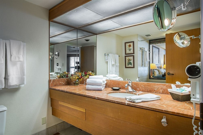 Imagen de la habitación del Hotel The Cliff Lodge and Spa. Foto 2