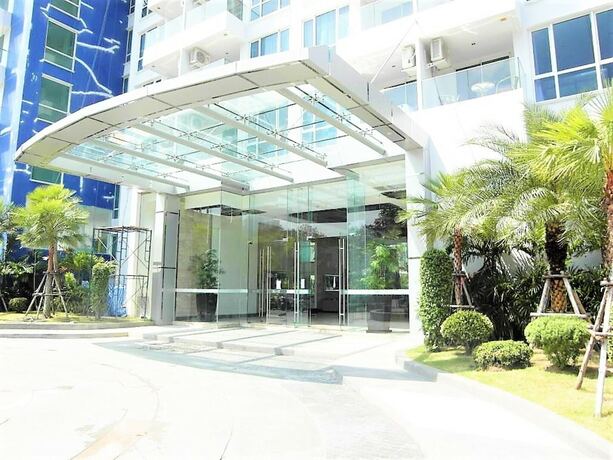 Imagen general del Hotel The Cliff Sea and Pool Views Studio Apartment Pratumnak Pattaya. Foto 5