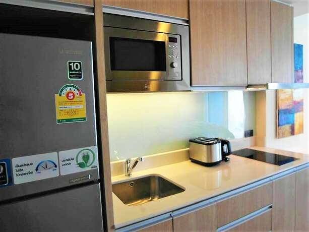 Imagen general del Hotel The Cliff Sea and Pool Views Studio Apartment Pratumnak Pattaya. Foto 8
