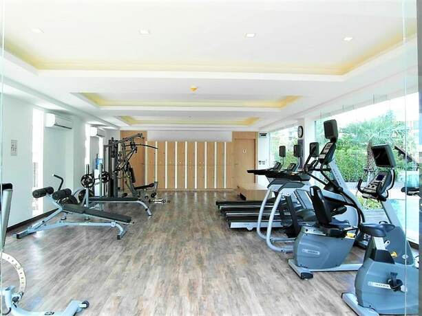 Imagen general del Hotel The Cliff Sea and Pool Views Studio Apartment Pratumnak Pattaya. Foto 10