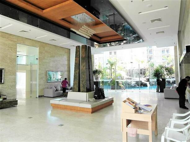 Imagen de la habitación del Hotel The Cliff Sea and Pool Views Studio Apartment Pratumnak Pattaya. Foto 18