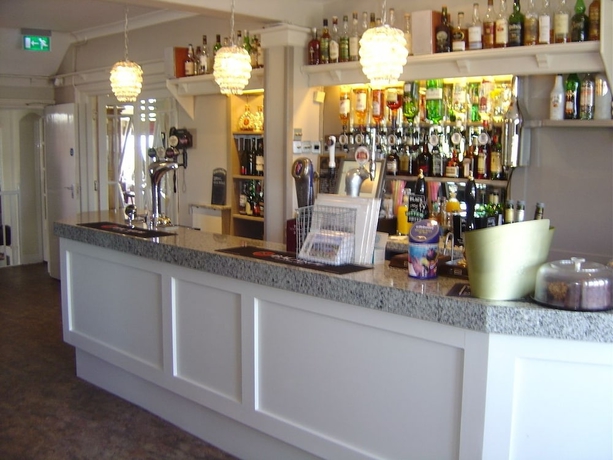 Imagen del bar/restaurante del Hotel The Cliffemount. Foto 7