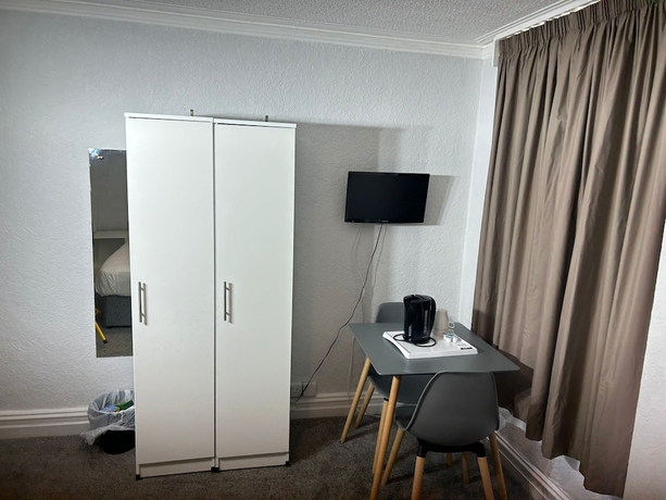 Imagen de la habitación del Hotel The Clifton, Morecambe. Foto 3