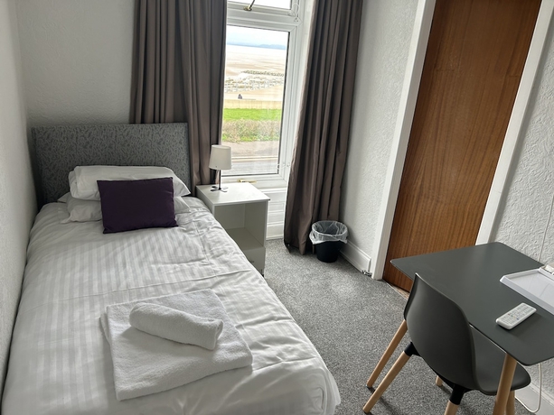 Imagen de la habitación del Hotel The Clifton, Morecambe. Foto 12