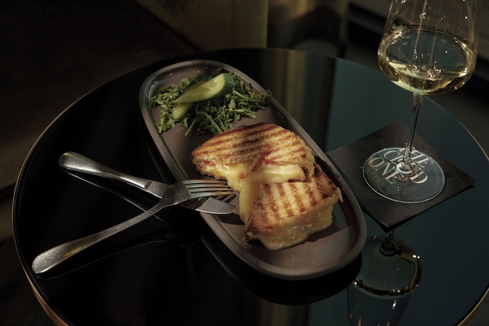 Imagen del bar/restaurante del Hotel The Cloud One Prague, part of the Motel One Group. Foto 4