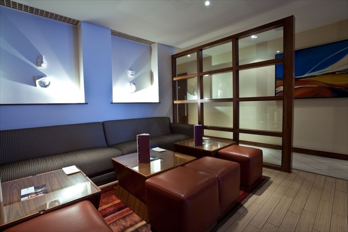 Imagen del bar/restaurante del Hotel The Club Hotel & Spa. Foto 3