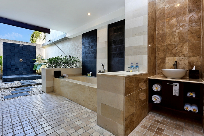 Imagen de la habitación del Hotel The Club Villas. Foto 4