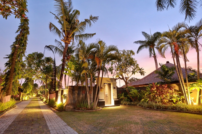 Imagen de los exteriores del Hotel The Club Villas. Foto 14