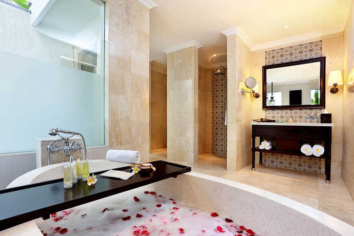 Imagen de la habitación del Hotel The Club Villas. Foto 12