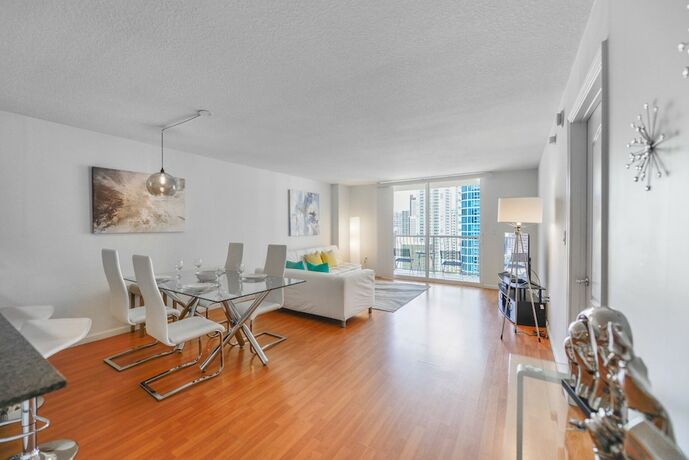 Imagen de la habitación del Hotel The Club at Brickell Bay. Foto 13