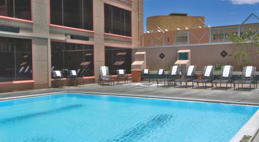 Imagen de la piscina del Hotel The Clyde, Universidad de Nuevo M&eacute;xico. Foto 13