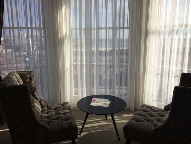 Imagen de los interiores del Hotel The Clyffe. Foto 17