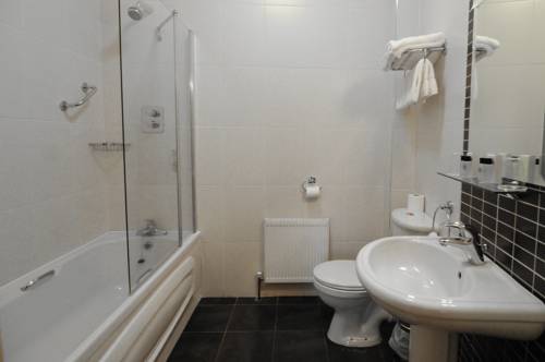 Imagen de la habitación del Hotel The Coach House, Oranmore. Foto 12