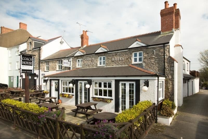 Imagen del bar/restaurante del Hotel The Coach House, Pembroke. Foto 3