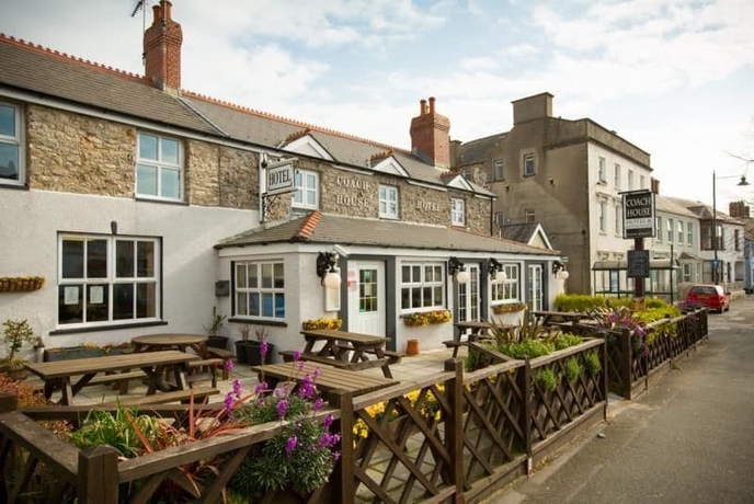 Imagen del bar/restaurante del Hotel The Coach House, Pembroke. Foto 6