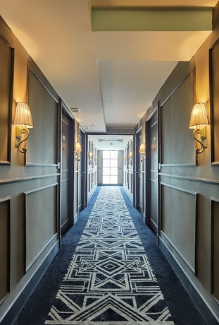 Imagen de los interiores del Hotel The Coach Sukhumvit / Asok Bts Bangkok By Compass Hospitality. Foto 13