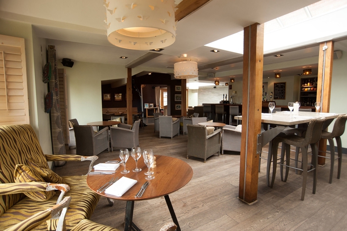 Imagen del bar/restaurante del Hotel The Cock O' Barton. Foto 4