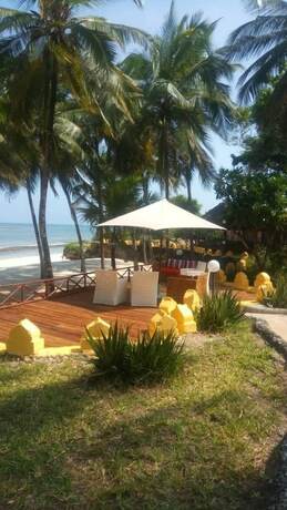 Imagen general del Hotel The Coconut Beach Boutique Lodge and Spa. Foto 7