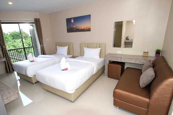 Imagen de los exteriores del Hotel The Coconut. Foto 14