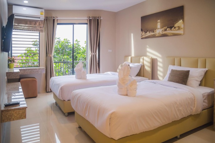 Imagen de los exteriores del Hotel The Coconut. Foto 15