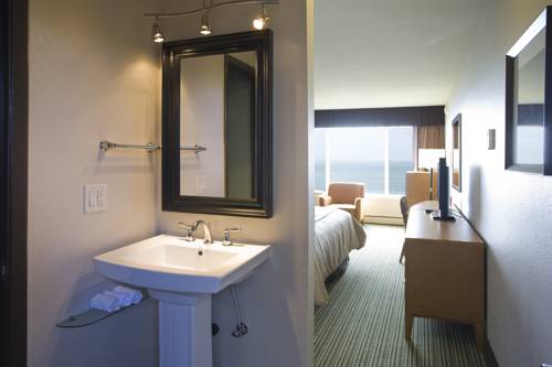 Imagen de la habitación del Hotel The Coho Oceanfront Lodge. Foto 16