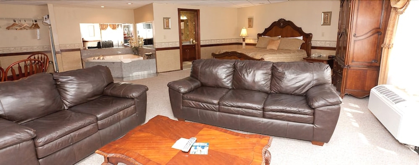 Imagen de la habitación del Hotel The Colonial, Gardner. Foto 9
