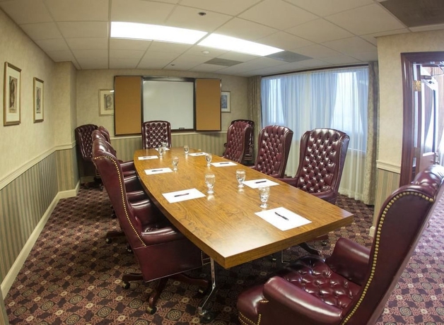 Imagen de los interiores del Hotel The Colonial, Gardner. Foto 19