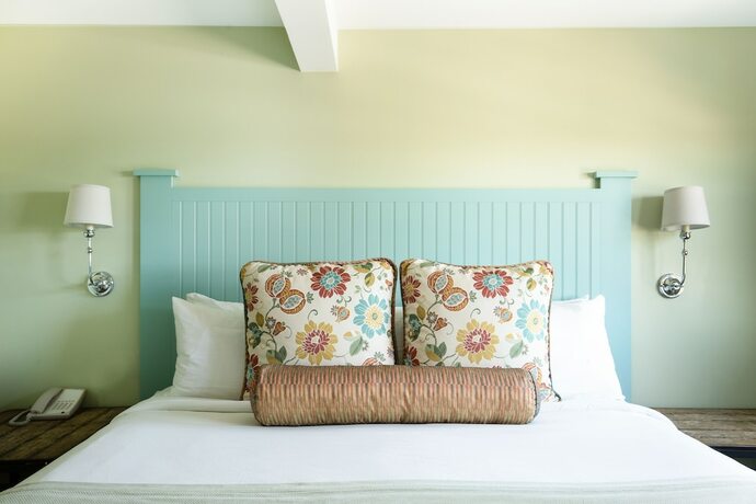 Imagen de la habitación del Hotel The Colonial Inn. Foto 12