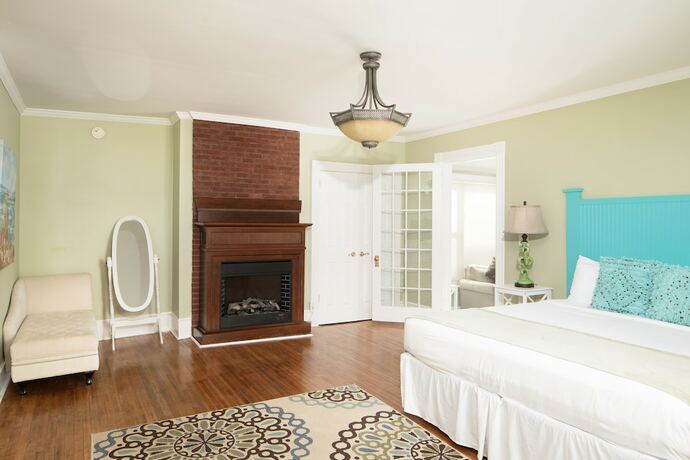 Imagen de la habitación del Hotel The Colonial Inn. Foto 15