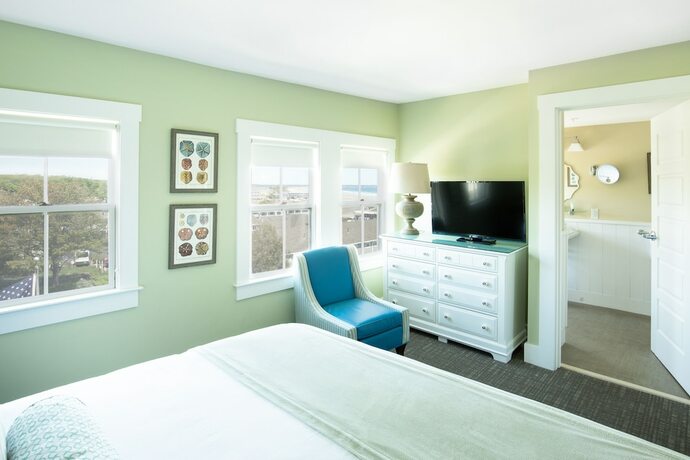 Imagen de la habitación del Hotel The Colonial Inn. Foto 19