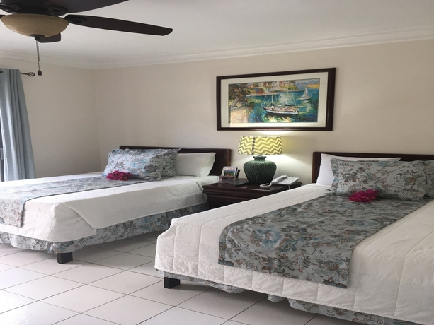 Imagen de la habitación del Hotel The Colony Club Inn and Suites. Foto 3