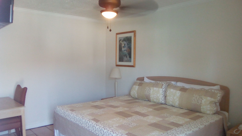 Imagen de la habitación del Hotel The Colony Club Inn and Suites. Foto 5