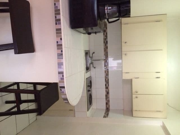 Imagen de la habitación del Hotel The Colony Club Inn and Suites. Foto 13