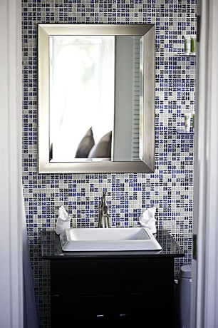 Imagen de la habitación del Hotel The Colony. Foto 8