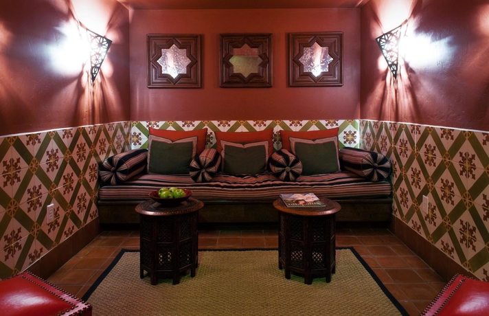 Imagen de la piscina del Hotel The Colony Palms and Bungalows - Adults Only. Foto 6