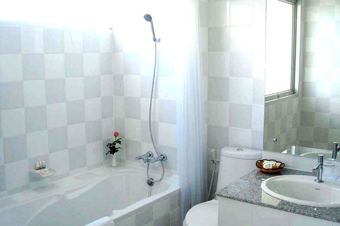 Imagen de la habitación del Hotel The Color Living. Foto 3