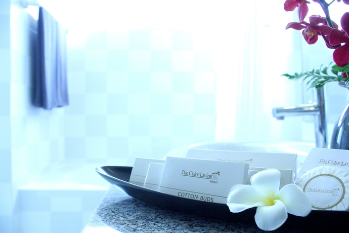 Imagen de la habitación del Hotel The Color Living. Foto 4