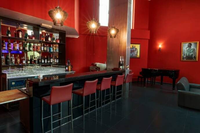 Imagen del bar/restaurante del Hotel The Colossus Lagos. Foto 4