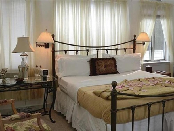 Imagen de la habitación del Hotel The Columbia Inn At Peralynna Manor. Foto 10