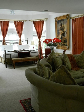 Imagen de la habitación del Hotel The Columbia Inn At Peralynna Manor. Foto 14