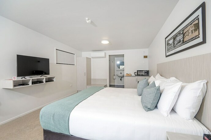 Imagen general del Hotel The Com Plex Motel. Foto 4