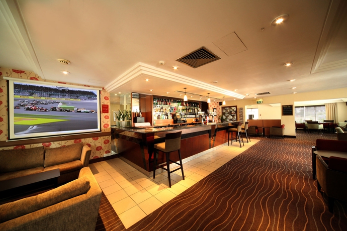 Imagen del bar/restaurante del Hotel The Comet London Hatfield. Foto 4