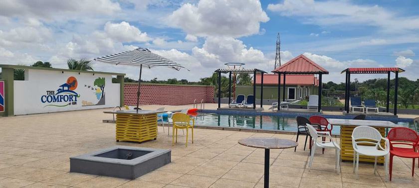 Imagen de la piscina del Hotel The Comfort Svasti Resort. Foto 10